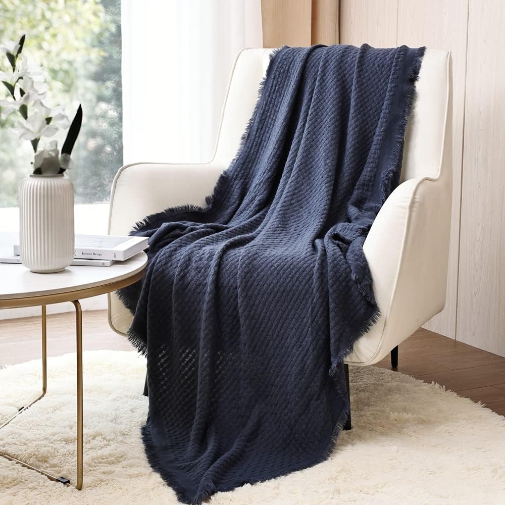 CREVENT - Manta decorativa con diseño a cuadros para el sofá, la silla, la cama o para viajes, cálida, ligera, suave y cómoda, para todas las estaciones, (127 X 152 cm, color marrón caramelo)